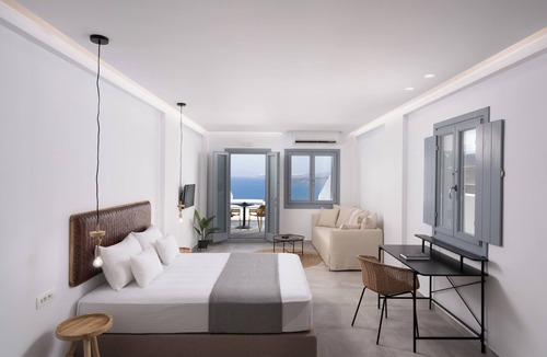 Akrotiri Hotel | El Destino Suites