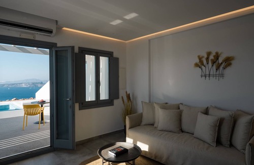 Akrotiri Hotel | El Destino Suites
