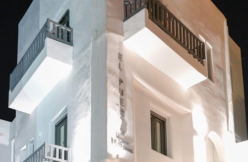 Old Town Naxos Apartment | El Puerto Luxuri Suites 1