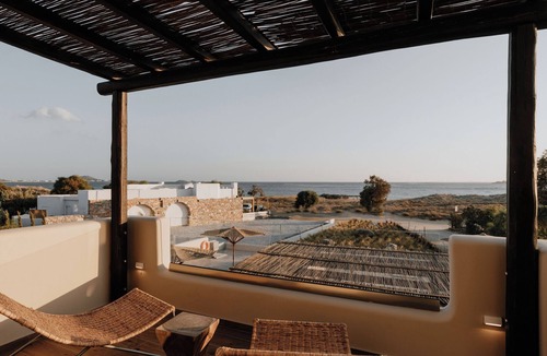 Plaka Villa | Elegance Villa with Private Pool and Private Jacuzzi