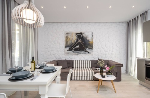 Agios Prokopios Hotel | Elegant Apartments