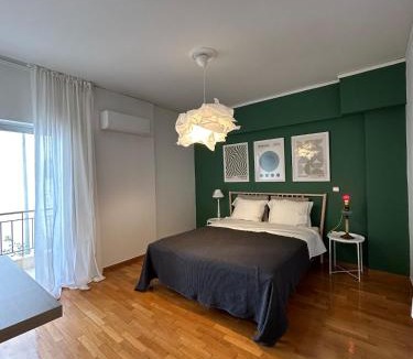 Goudi Apartment | Elegant Flat Near Hospitals & Museums