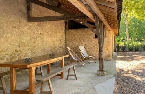 Ainay-le-Vieil Cottage | Elegant house with private garden, castle view