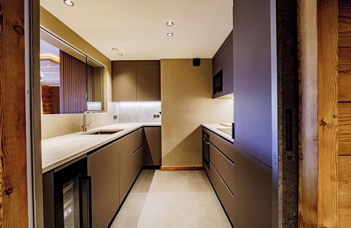 Le Planellet Apartment | Elegant Mont d’Arbois Megeve Retreat. Ski, Golf & Alpine Living