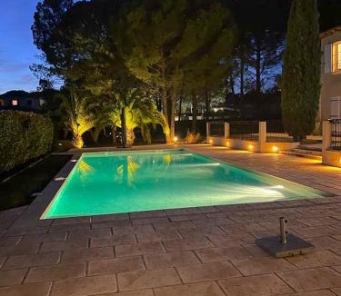 La Motte Villa | Elegant Provencal Farmhouse - 10 Guests - Pool
