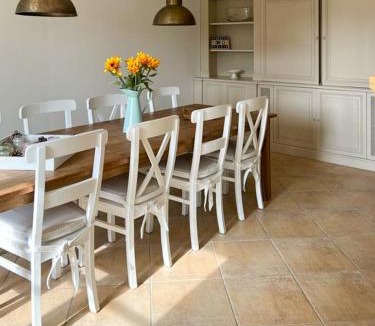 La Motte Villa | Elegant Provencal Farmhouse - 10 Guests - Pool
