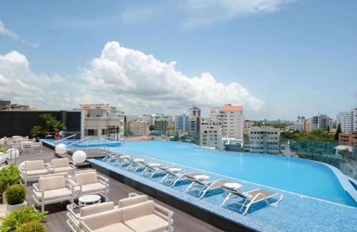 Ensanche Naco Hotel | Embassy Suites by Hilton Santo Domingo