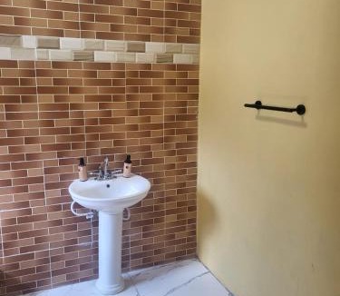 New Buckfield House | Enchanted Guest House & Hostel