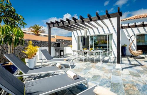 Playa Paraiso Villa | Enchanting Villa Alma Heated Pool