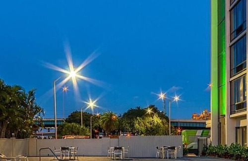 Miami Springs Hotel | Enjoy a Hassle-Free and Suiting Stay! 3 Family-friendly Units, Onsite Pool