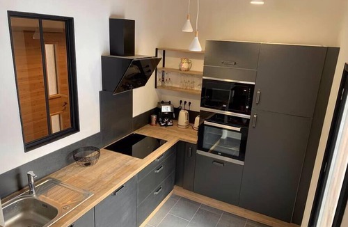 Nancroit Apartment | Enjoy this beautiful, cozy apartment