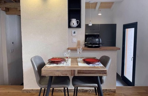 Nancroit Apartment | Enjoy this beautiful, cozy apartment
