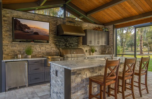 Highland House | Enjoy this Natural Preserve.