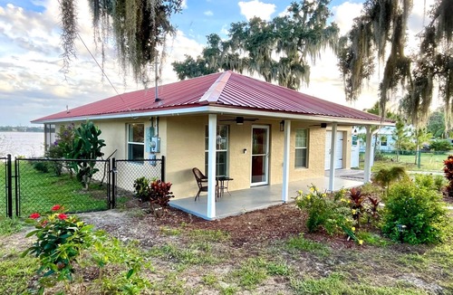 Sebring House | Entire Lakefront House Getaway