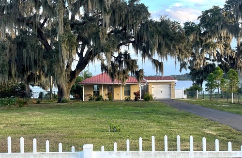 Sebring House | Entire Lakefront House Getaway