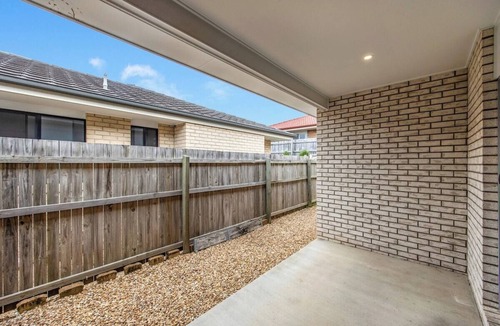 Coomera House | Entire two-bedroom duplex apartment near a theme park