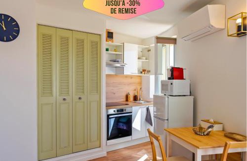 Greoux-les-Bains Apartment | Escapade à deux en Provence, Adresse calme, centre à pied, Wifi, Climatisation et Parking gratuit à 50m