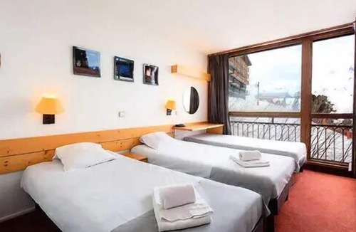 Arc-2000 Hotel | Essential Room 2 Adults