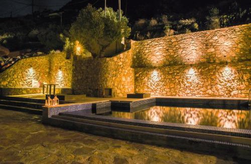 Pefki Villa | Evexia Villa