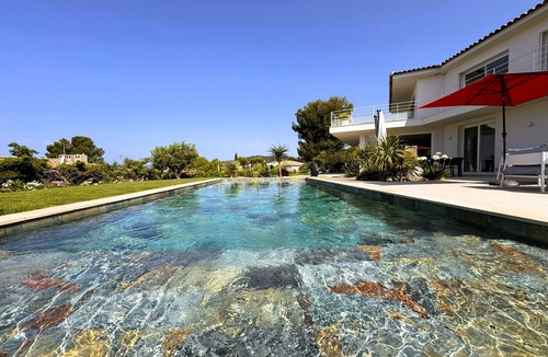 Saint-Cyr-sur-Mer Villa | Exceptional villa, Domaine de Port D'Alon, superb sea view and private pool.
