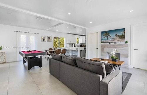 Miami Shores Villa | Exquisite 3-bedroom villa With Pool/Jacuzzi Miami Shores