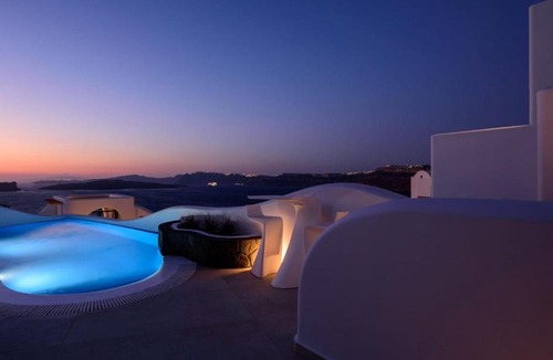 Akrotiri Villa | Exquisite Santorini Villa Villa Luna 3 Bedrooms Breathtaking Sea Views