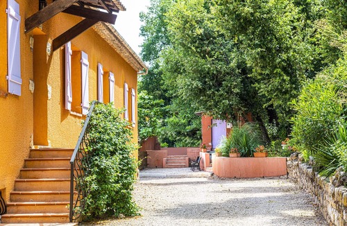 Figanieres Apartment | F2 Air-conditioned apartment for 2 to 4 people