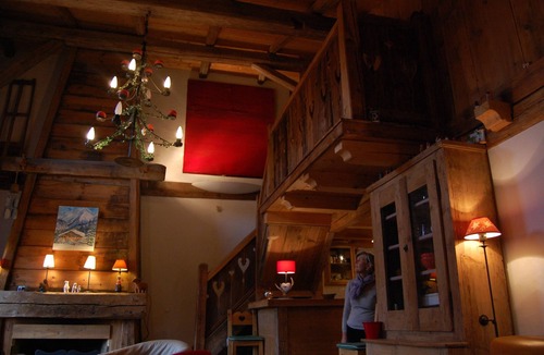 Saint-Gervais-les-Bains Apartment | Face Mont Blanc, Ski in, Car-free holiday, Duplex old mountain pasture