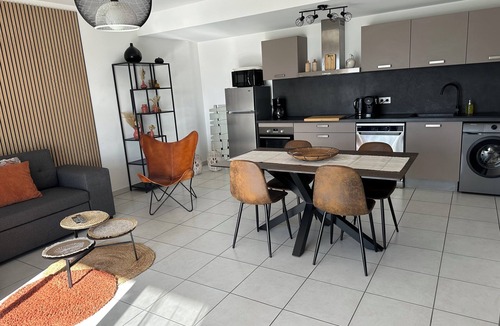 Douvaine Apartment | Facing the Jura, 70m² apartment 10 minutes from Geneva for 1 to 6 people