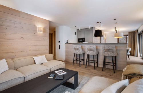 Le Praz Apartment | Family apartment with terrace and wifi, close to slopes in Courchevel Le Praz