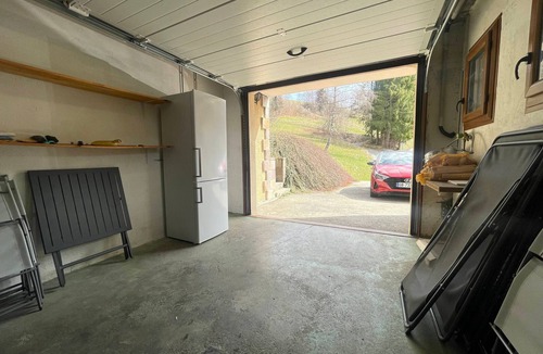 Flumet Ski Chalet | Family chalet in Flumet, 8 sleeps, balconies and garden