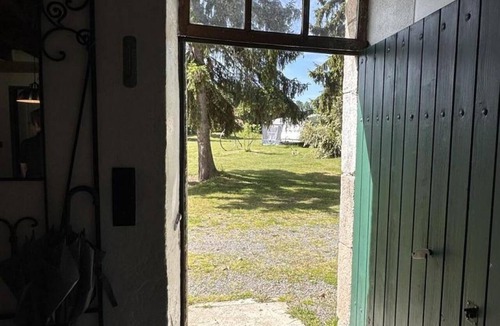 Saint-Palais Cottage | Family cottage, pets allowed - stay in Auvergne