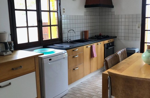 Preveranges Cottage | Family Domain with Heated Pool