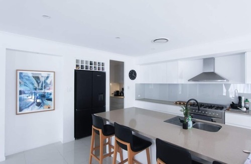 Reedy Creek House | Family entertainer with views