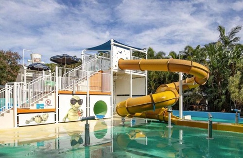 Mermaid Beach Apartment | Family Resort, 5 Pools, Water Park & Sleeps 4
