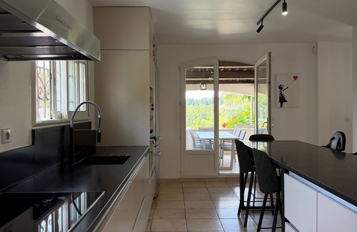 Nord House | Family villa with a pool, 2.5 km from the center of Aix-en-Provence ⭐