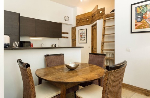 Chamonix City Centre Apartment | Fantastic 1 bed apartment in the sought after, historic Majestic building in the centre of Chamonix