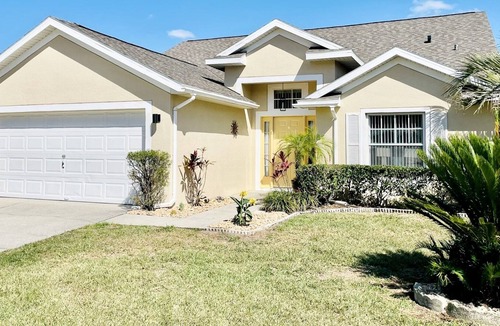 Woodridge Villa | Fantastic 4 Bed, 3 Bath & Private Pool, 30 mins from Disney. Snowbirds welcome!
