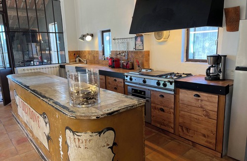 L'Isle-sur-la-Sorgue House | Farmhouse in Provence, farmhouse, private in a 7 hectares park, heated pool