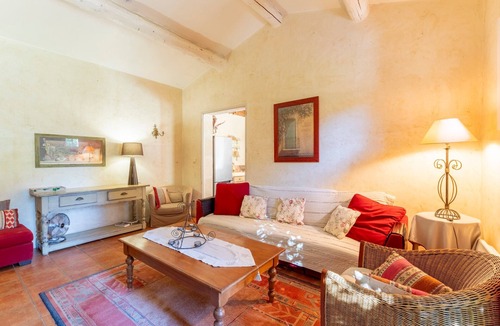 Velleron House | Farmhouse 'La Rivière' with Shared Pool, Private Terrace and Wi-Fi