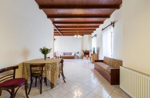 Maleme House | Femina