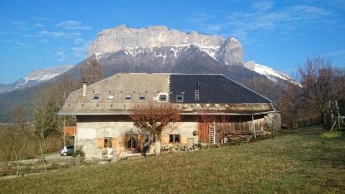 Alex House | Ferme familiale chez Lili