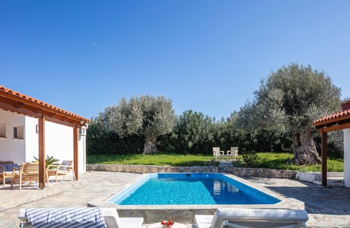 Houdetsi Villa | Fig & Olive Villa with private pool in the countryside, 5km from the beach