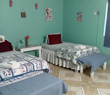 Silver Sands Hotel | Fisherman's Inn Hotel Silver Sands, Duncans Bay