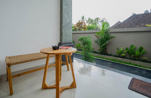 Kedewatan House | Flossie Bali