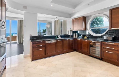 Mid Beach Condo | FontaineBleau|Oceanfront w/Terrace + Private Pool