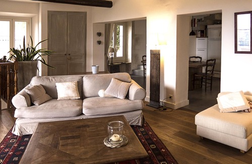 Seillans House | FORMER MAS RESTORED 3 AIR CONDITIONED BEDROOMS LARGE HEATED POOL