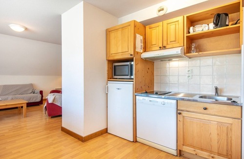 Giez Apartment | Large 8-Person Apartment in Giez
