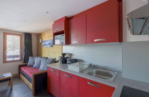 Bellentre Apartment | Renovated Apartment 6 pax · Easy slope access · Free parking