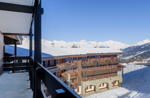 Bellentre Apartment | Renovated Apartment 6 pax · Easy slope access · Free parking